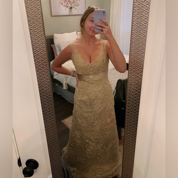 Champagne Colored Prom Dress - Size 4 - Picture 1 of 3